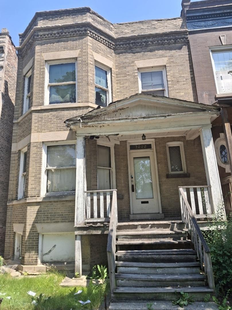 3222 W Lexington St., Chicago, IL 60624