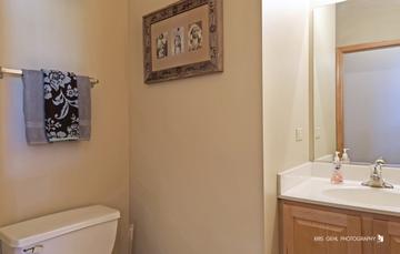 2145 Braeburn Dr. #E, Wauconda, IL 60084