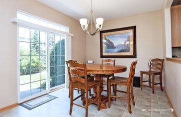 2145 Braeburn Dr. #E, Wauconda, IL 60084