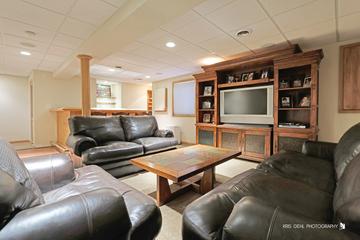 2145 Braeburn Dr. #E, Wauconda, IL 60084