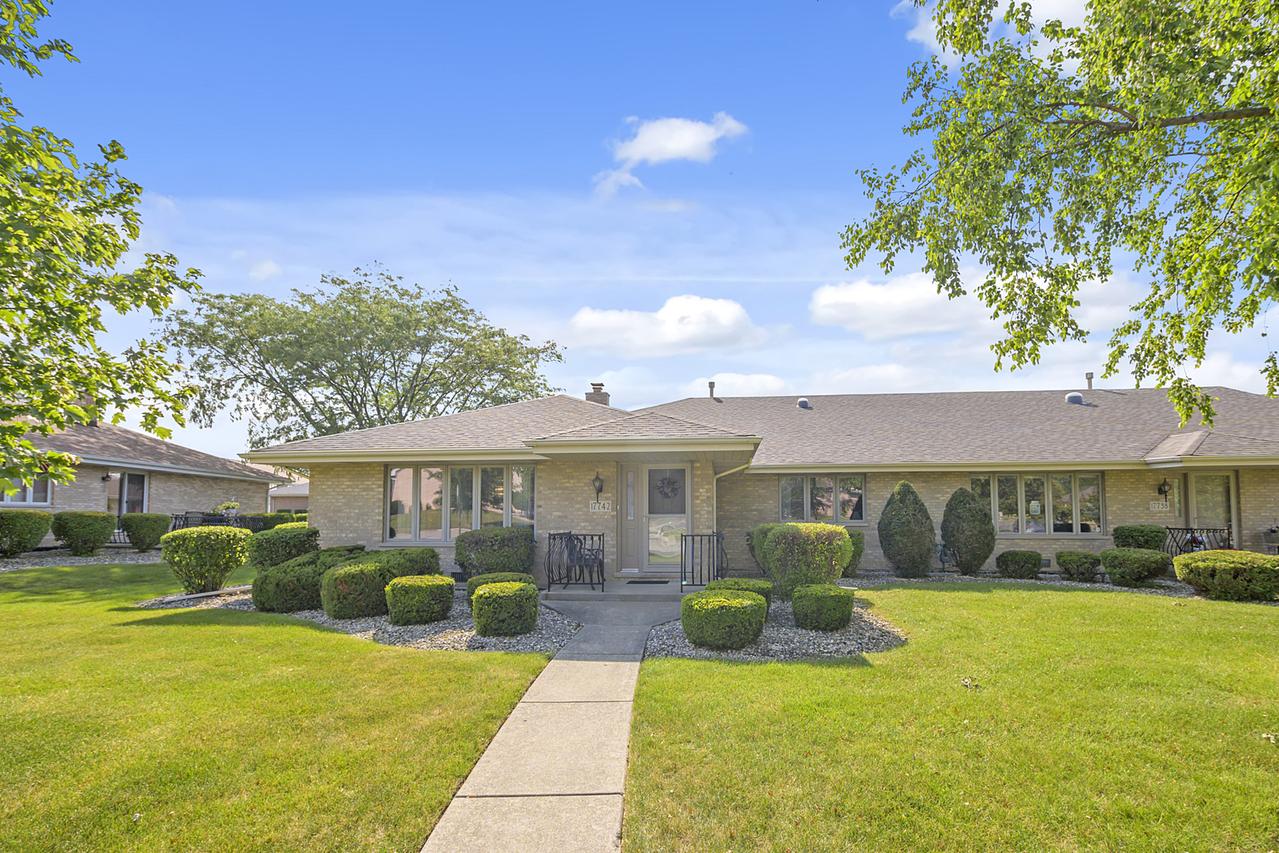 17742 Bos Dr. #95, Orland Park, IL 60467