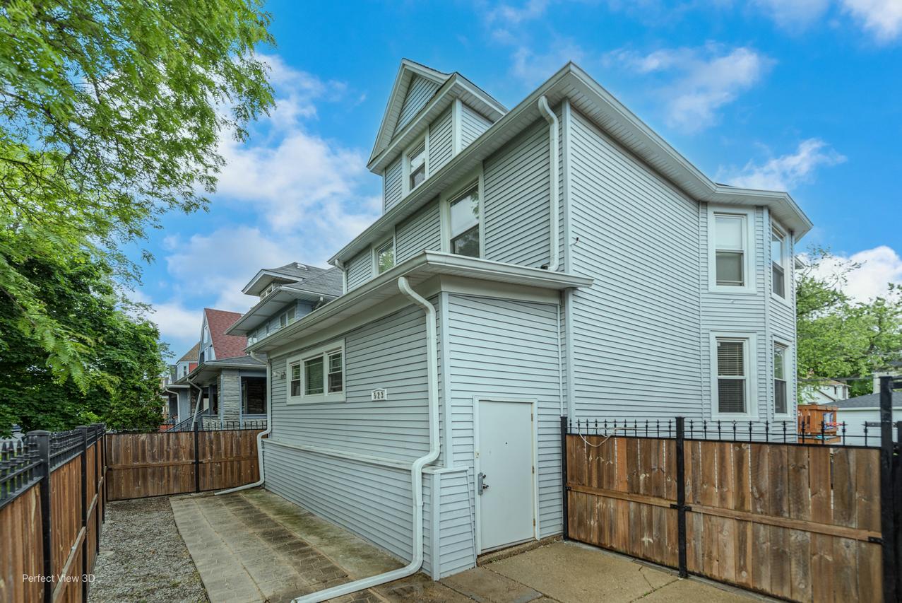 923 N Lockwood Ave., Chicago, IL 60651