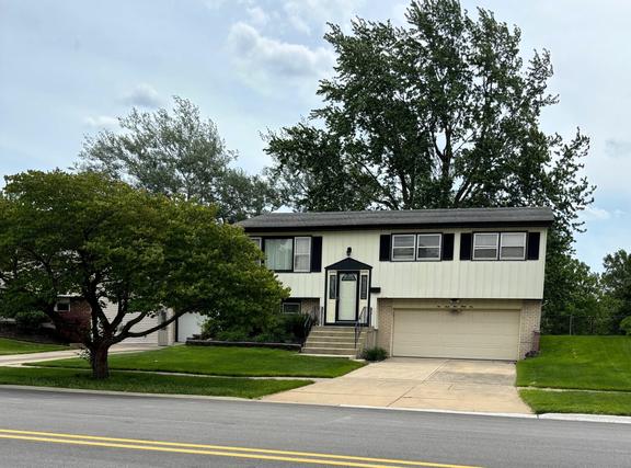 16531 76th Ave., Tinley Park, IL 60477