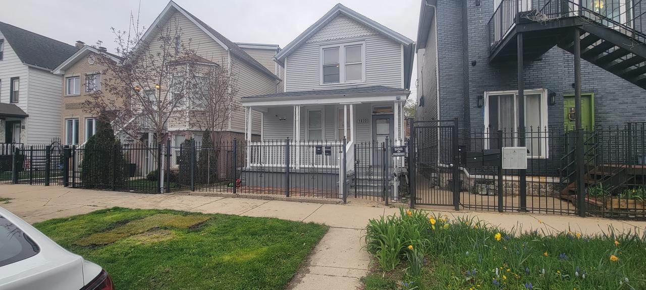 1830 N Mozart St., Chicago, IL 60647