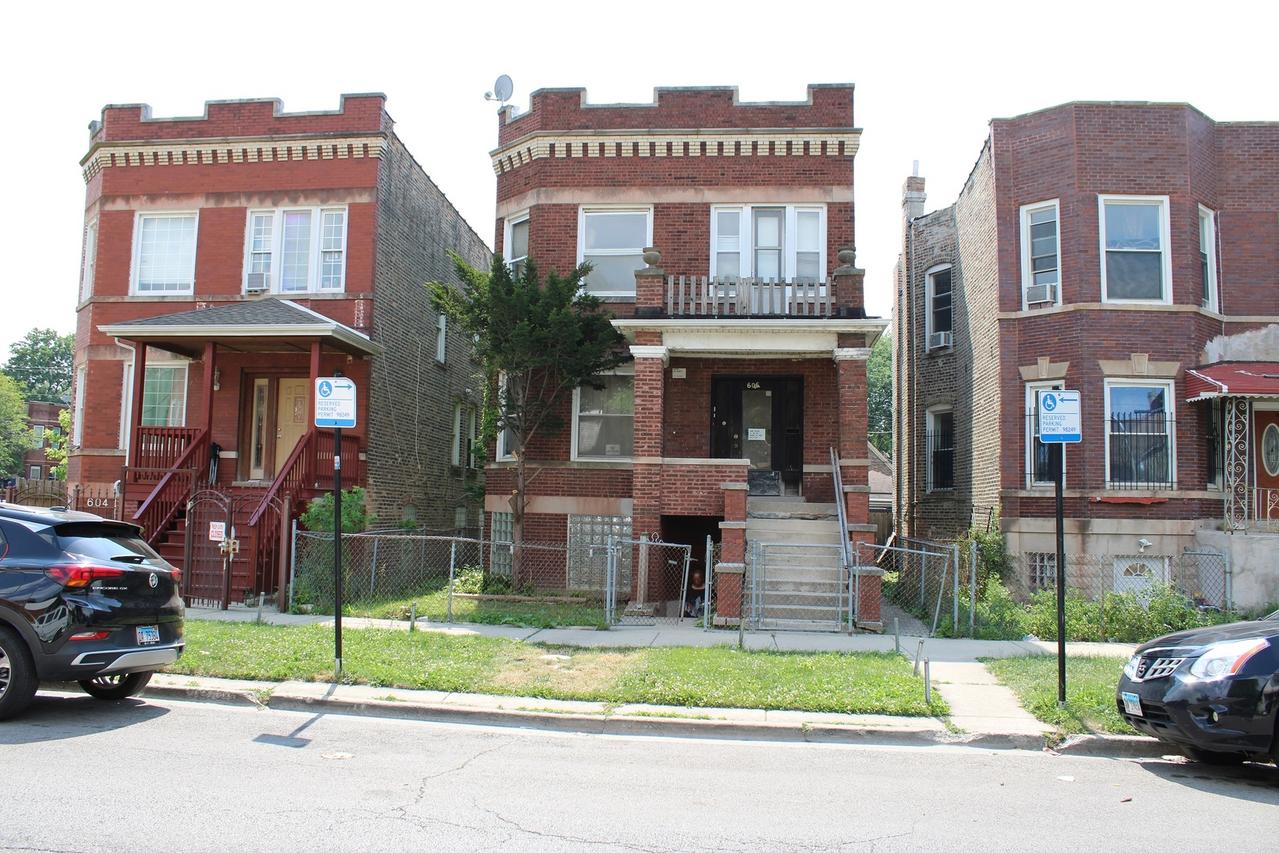 606 N Trumbull Ave., Chicago, IL 60624