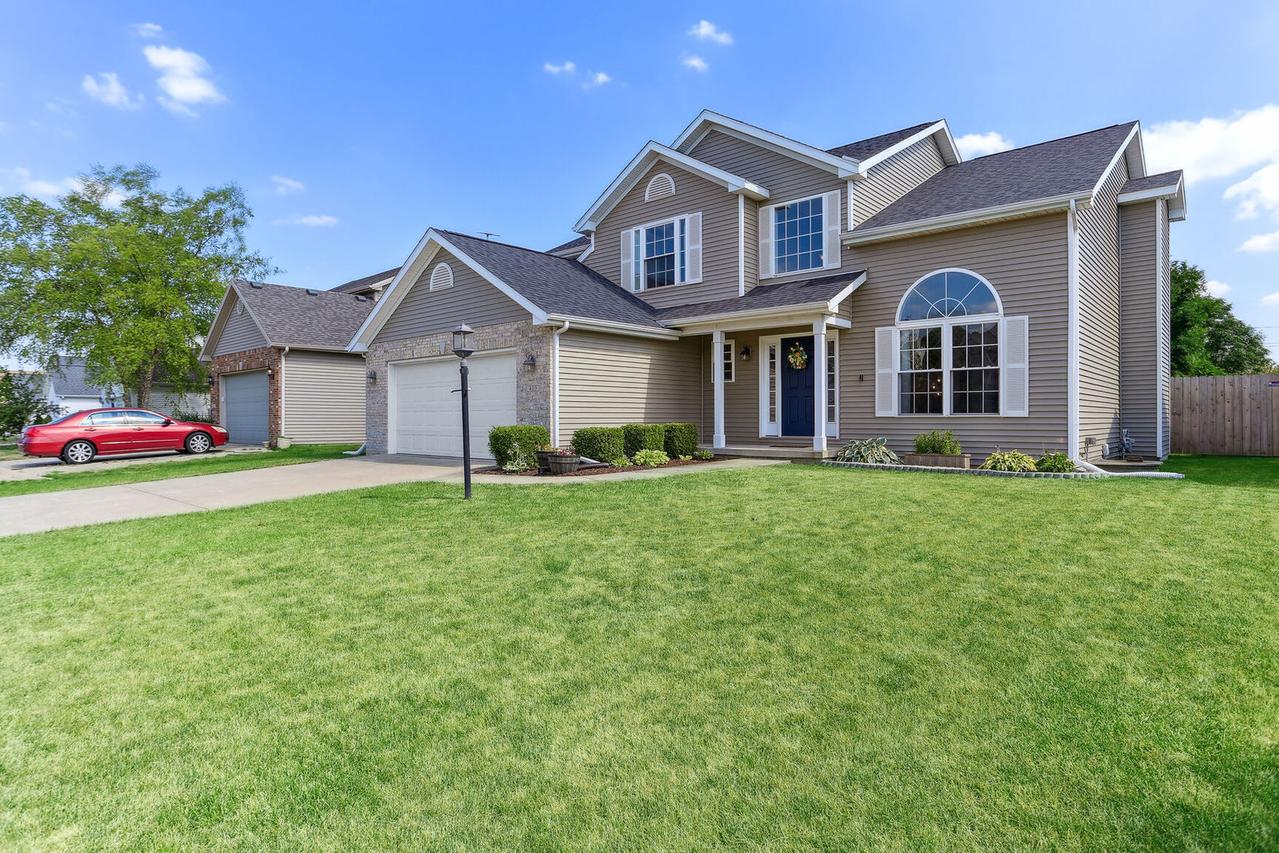 409 Bluestem Dr., Savoy, IL 61874