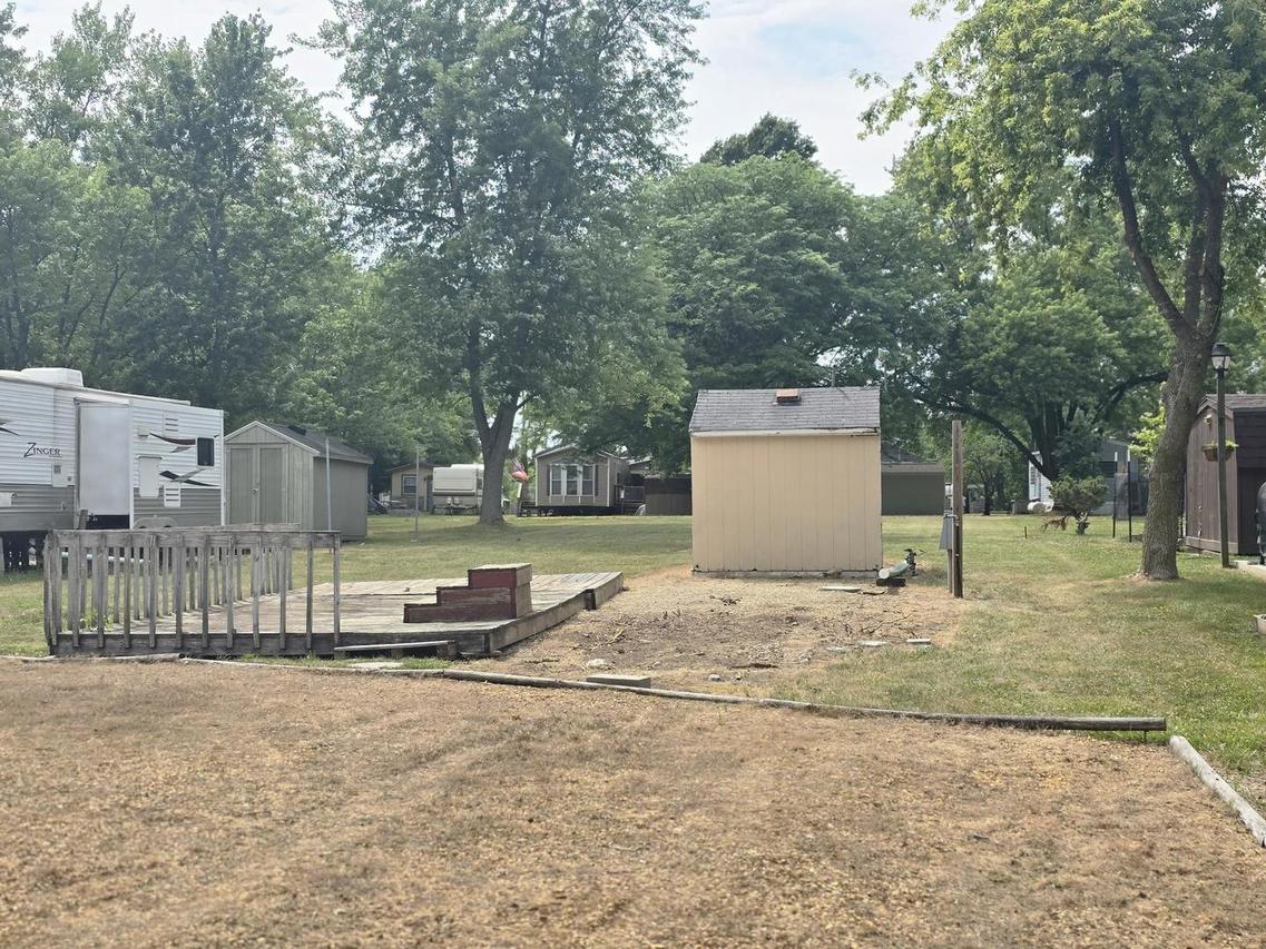 29/101 Woodhaven, Sublette, IL 61367