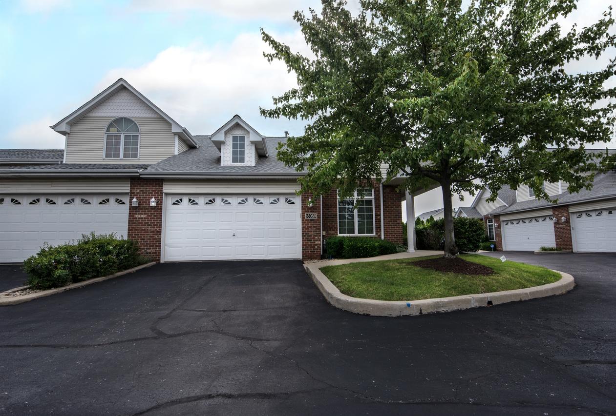 16089 Julia Courtyard Ct. #10, Tinley Park, IL 60477