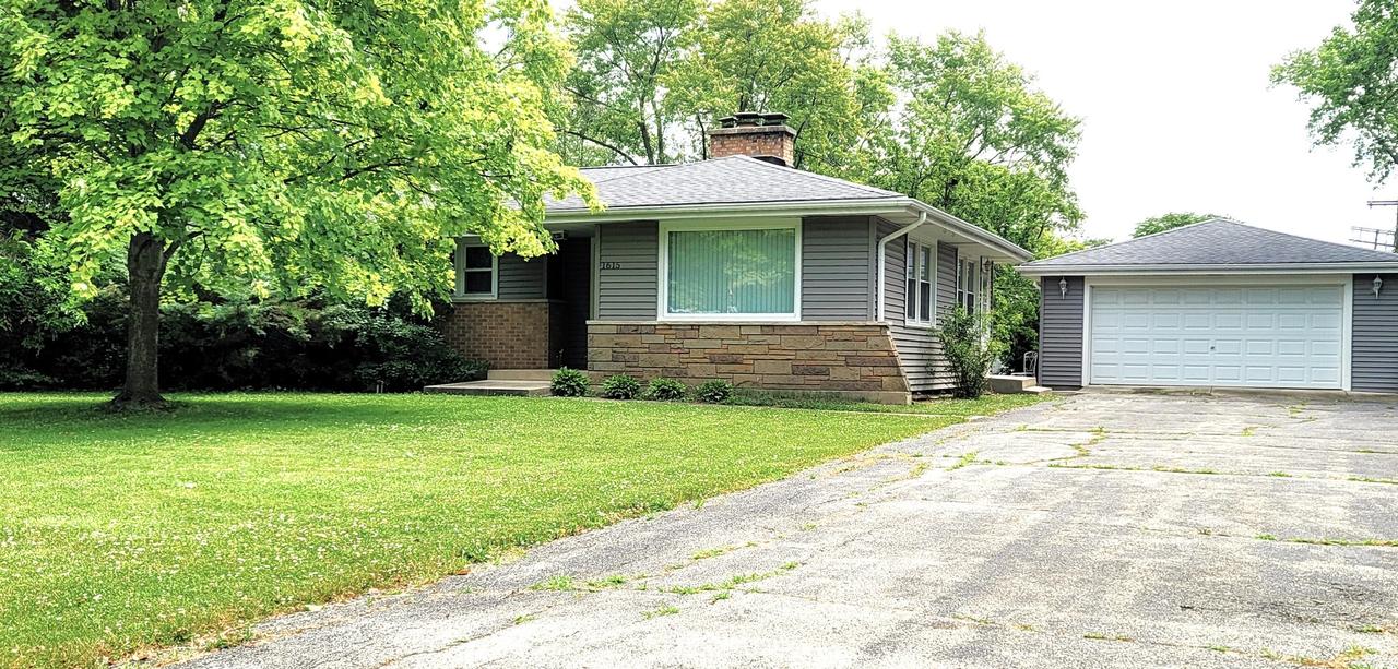 [Address Hidden by Seller], Glenview, IL 60026