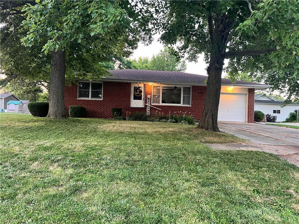 207 W Commercial St., Strasburg, IL 62465