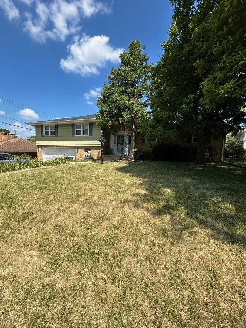 2109 W Kennard Rd., Peoria, IL 61614