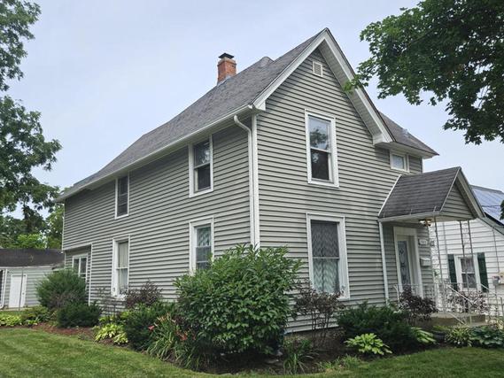 1002 Bellevue Ave., Elgin, IL 60120