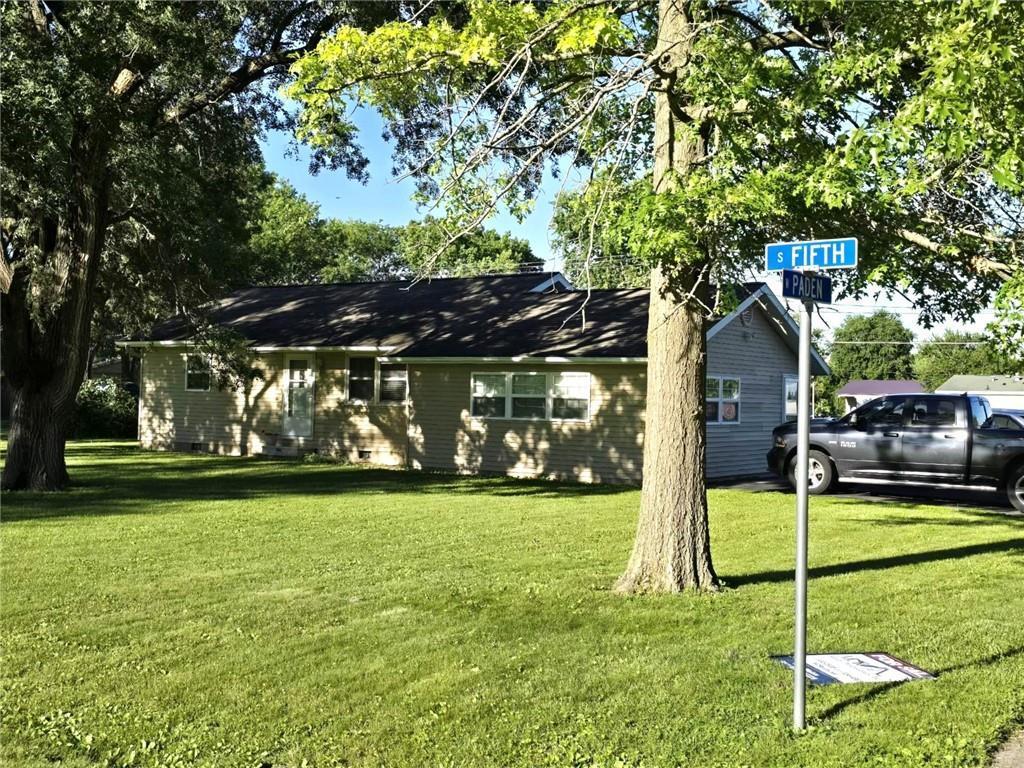 221 S 5th St., Witt, IL 99999