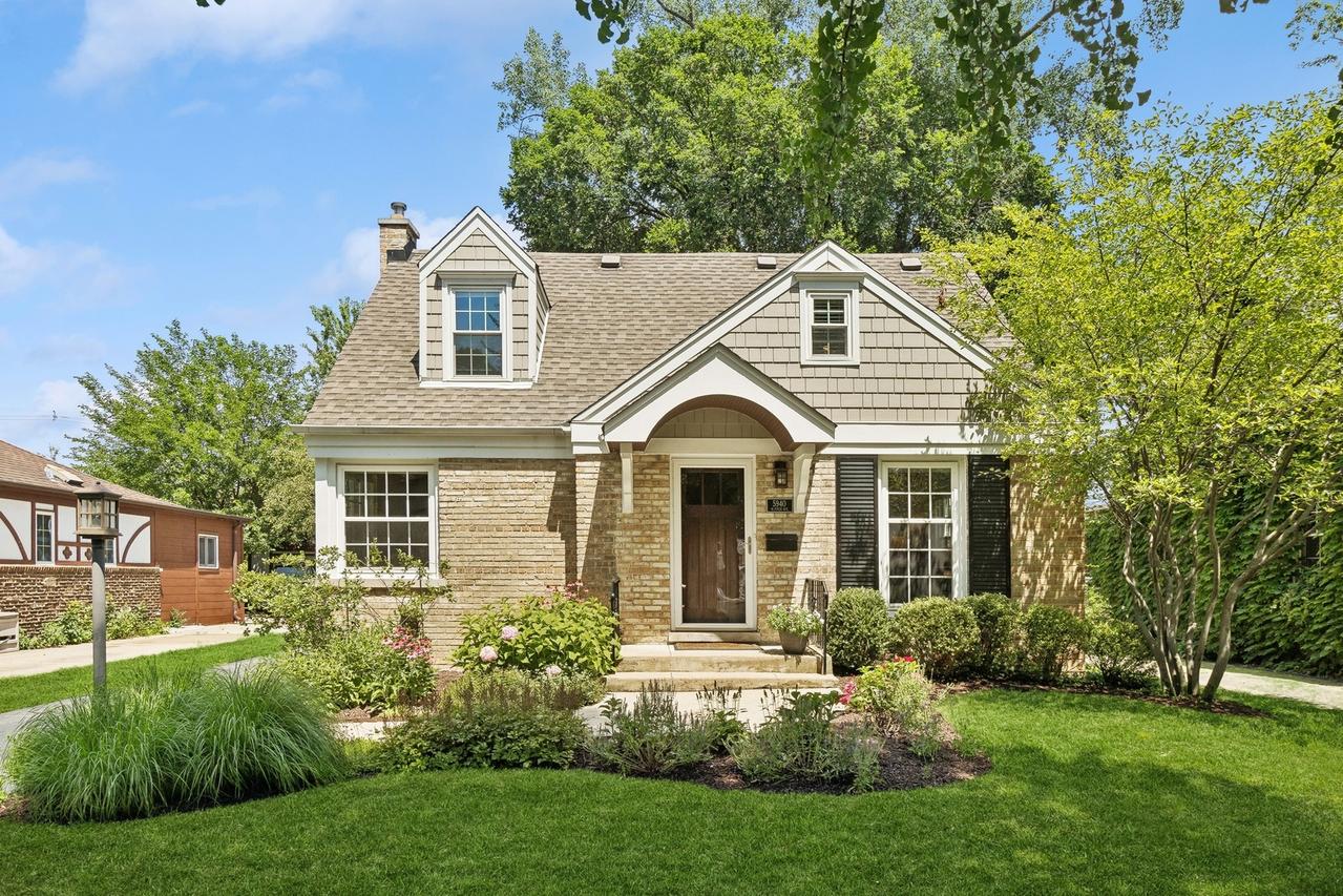 5940 W Fitch Ave., Chicago, IL 60647