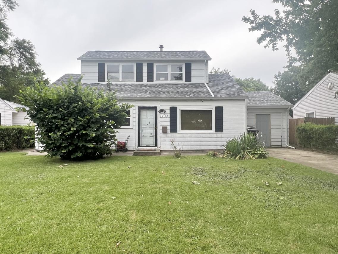 1209 Fairlawn Dr., Rantoul, IL 61866