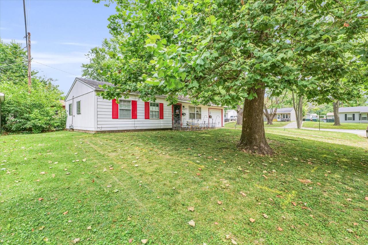 2424 E Elm St., Urbana, IL 61802