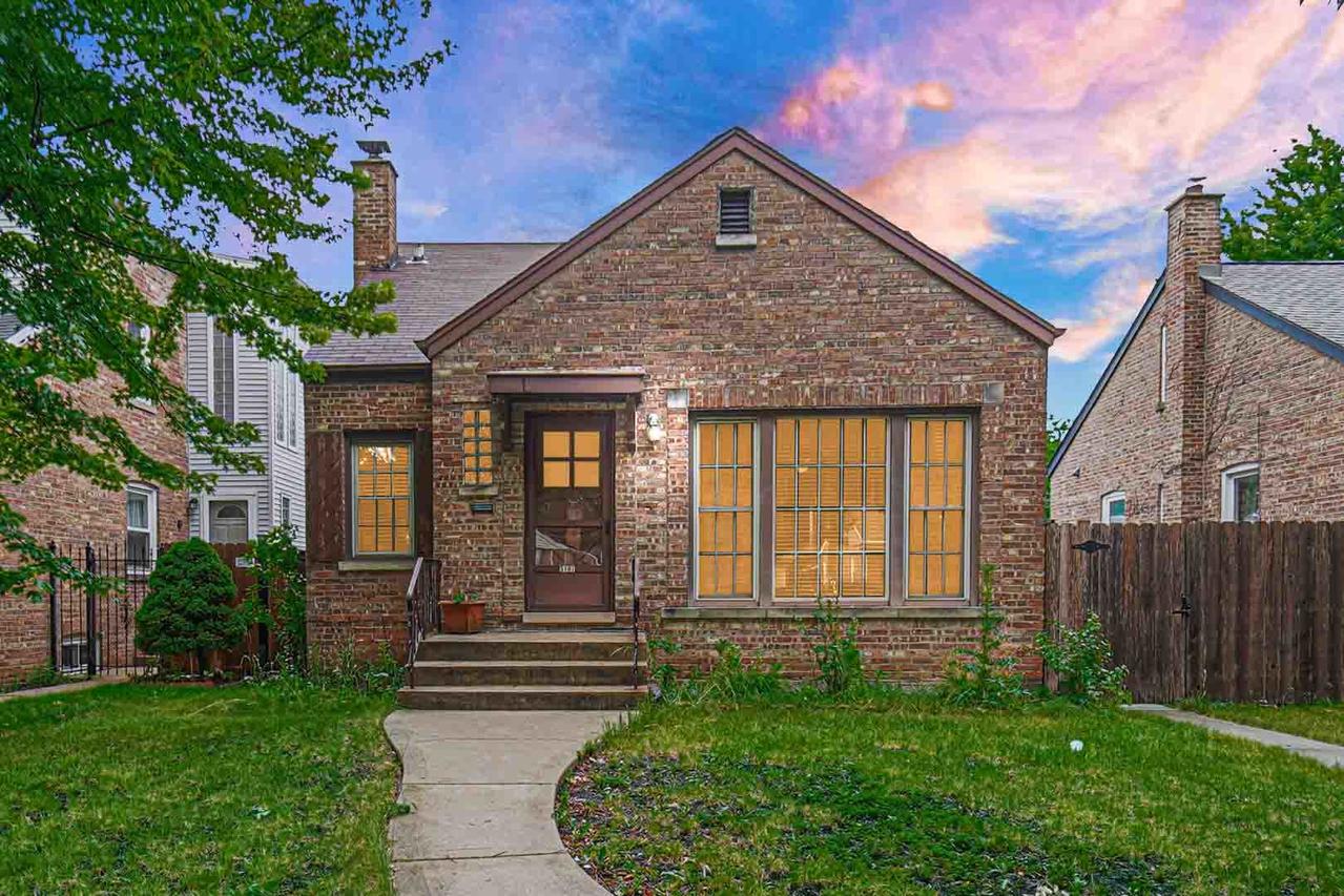 5107 N Nagle St., Chicago, IL 60630