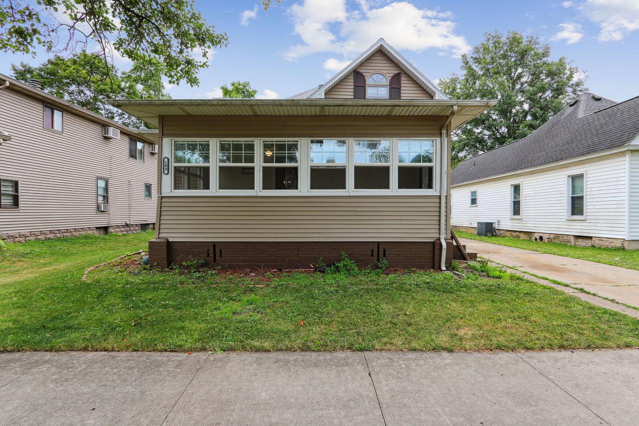 109 S Richman St., Villa Grove, IL 61956