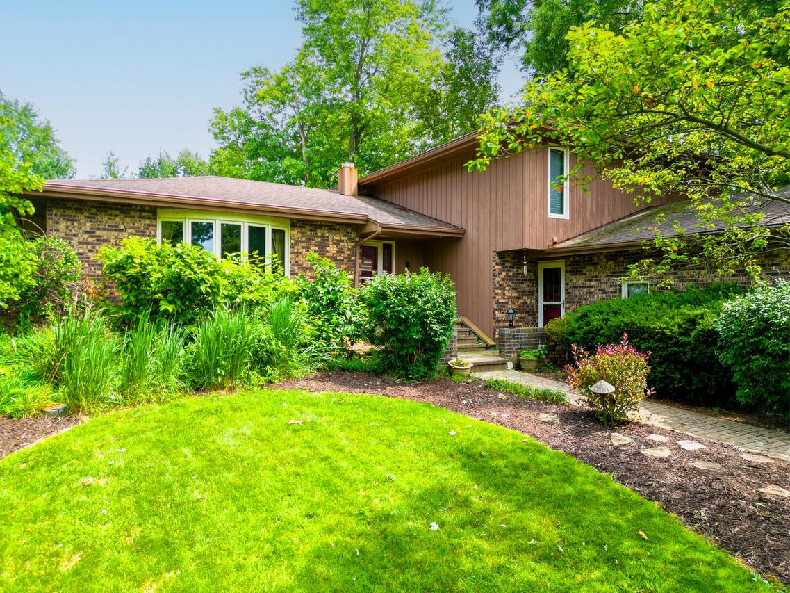 4N929 W Mary Dr., St. Charles, IL 60175