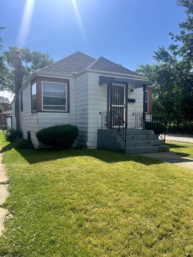 12447 S Carpenter St., Calumet Park, IL 60827
