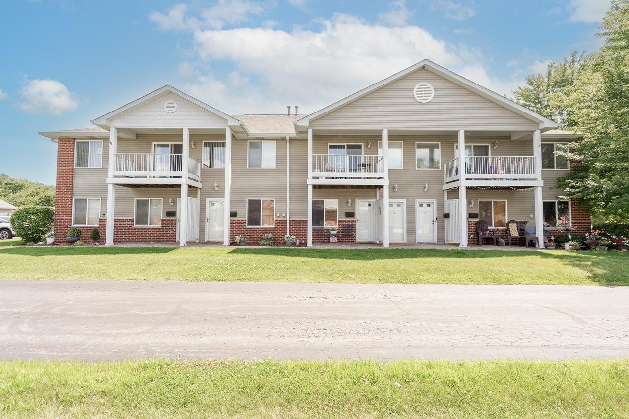 1510 Pioneer Rd. #3, Crest Hill, IL 60403