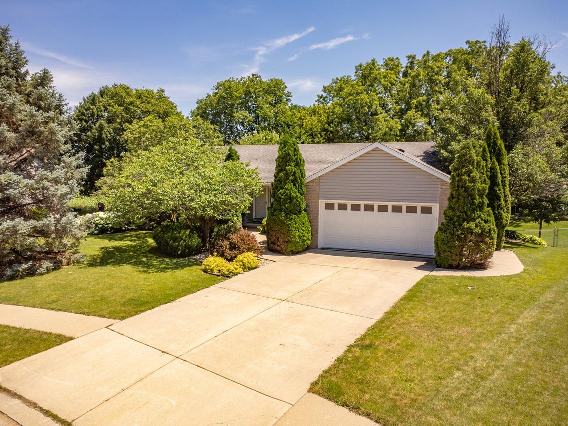 1005 N Canyon Dr., Freeport, IL 61032