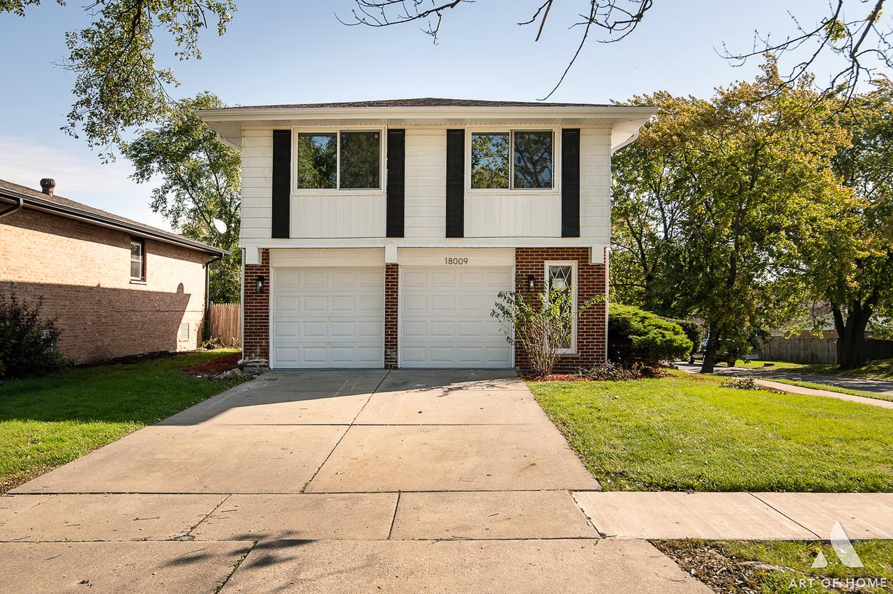 18009 Ravisloe Ter., Country Club Hills, IL 60478