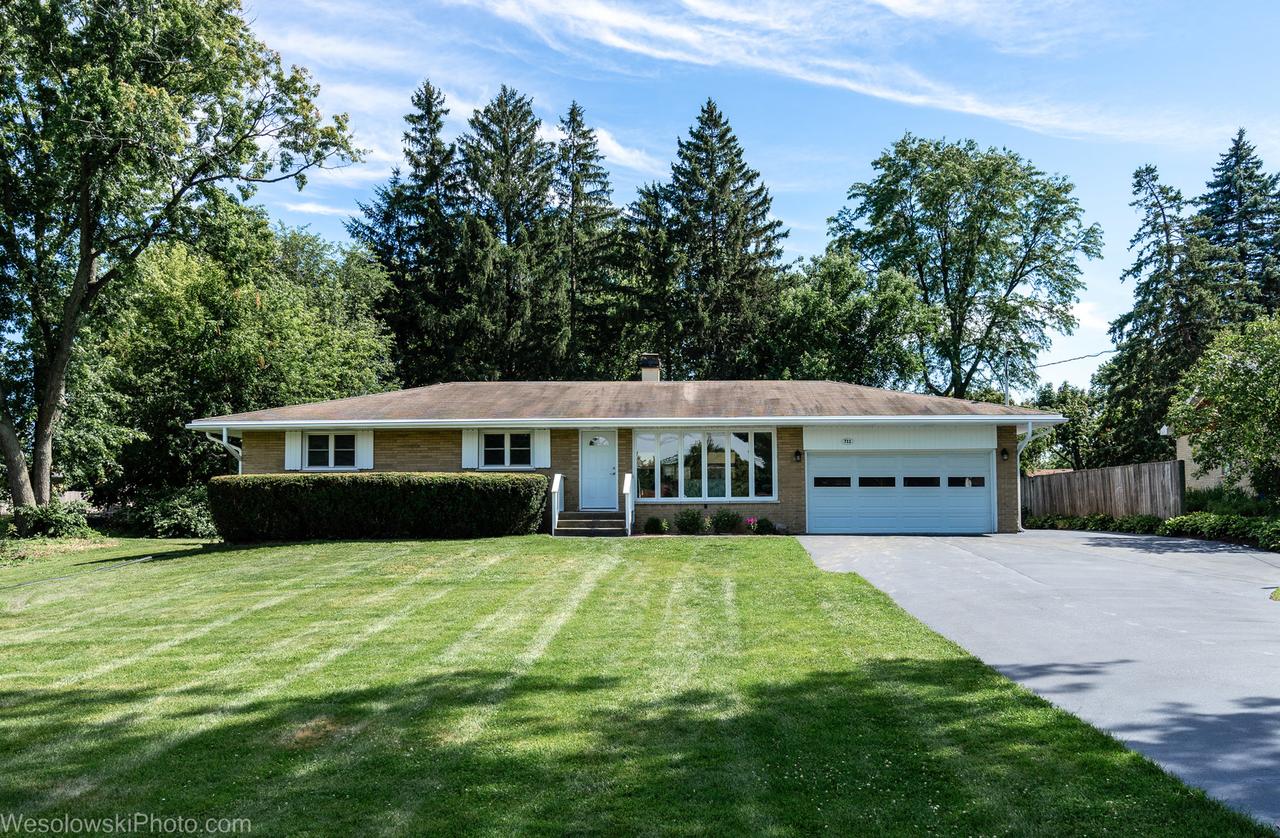711 79th Pl., Downers Grove, IL 60516
