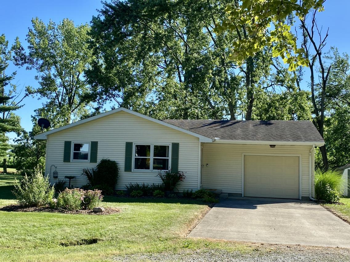 405 S White St., Sidney, IL 61877
