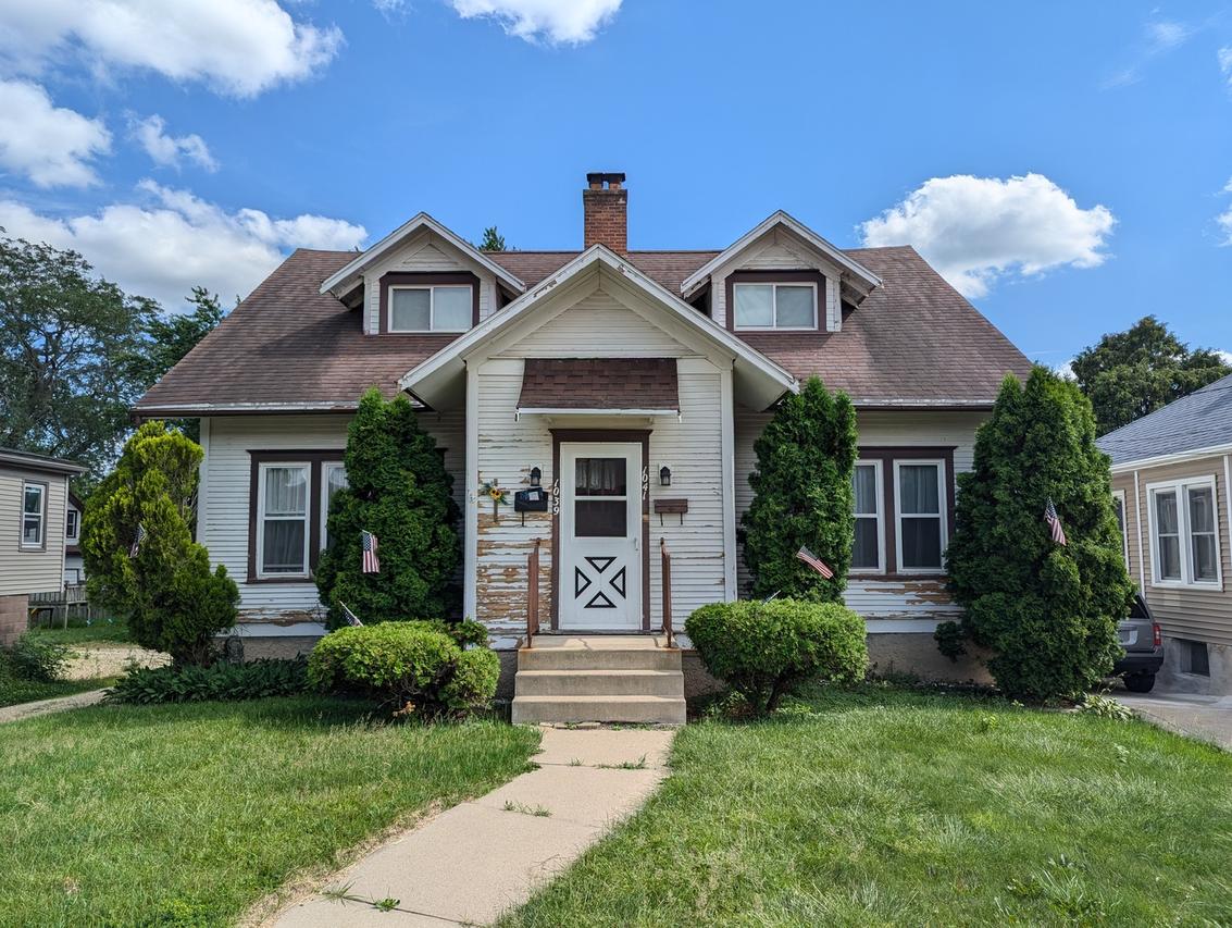 1039-1041 W Lincoln Blvd., Freeport, IL 61032
