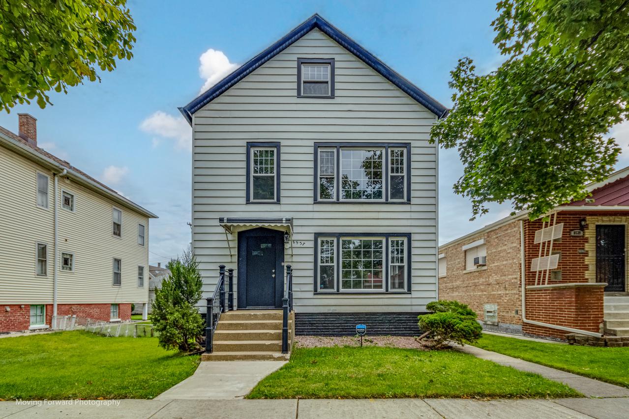 8537 S Essex Ave., Chicago, IL 60617