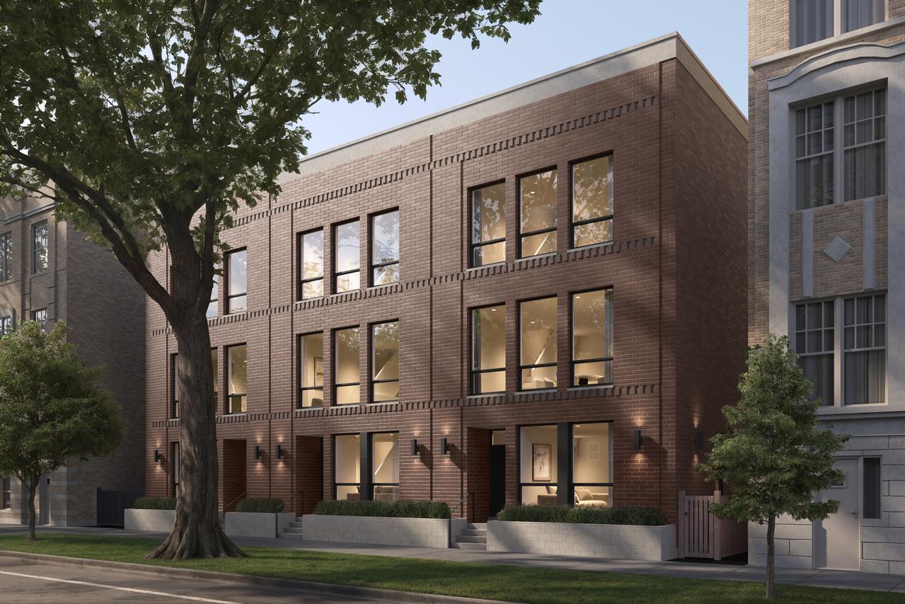 1328 E Hyde Park Blvd., Chicago, IL 60615