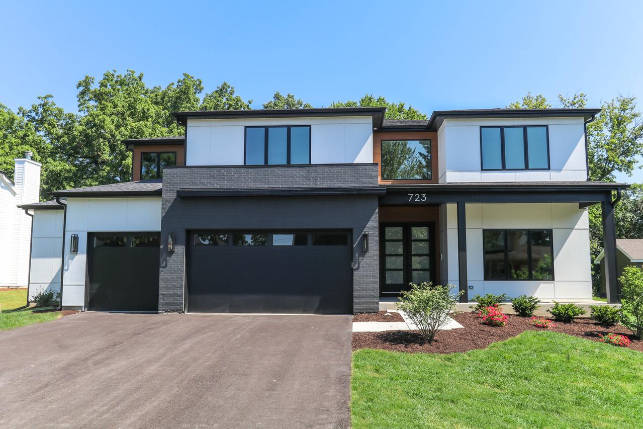5s504 Radcliff Rd., Naperville, IL 60563