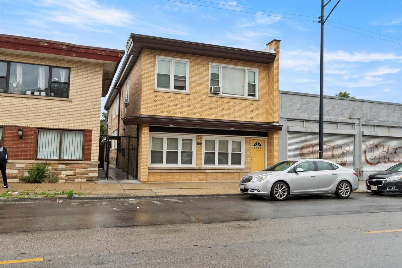 2618 W 71st St., Chicago, IL 60629