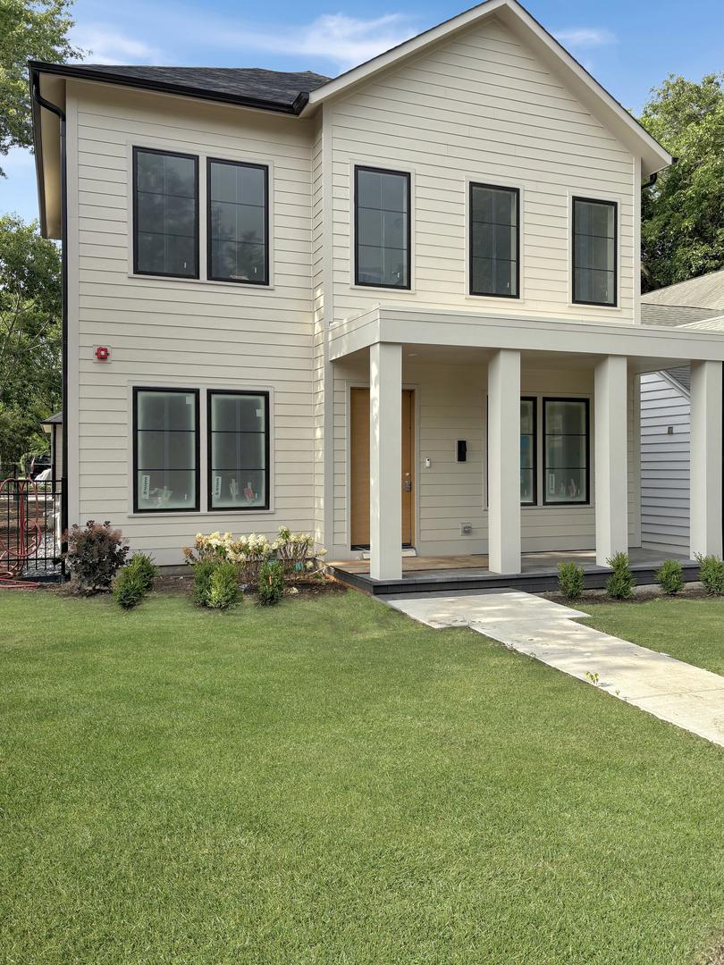146 Sterling Ln., Wilmette, IL 60091