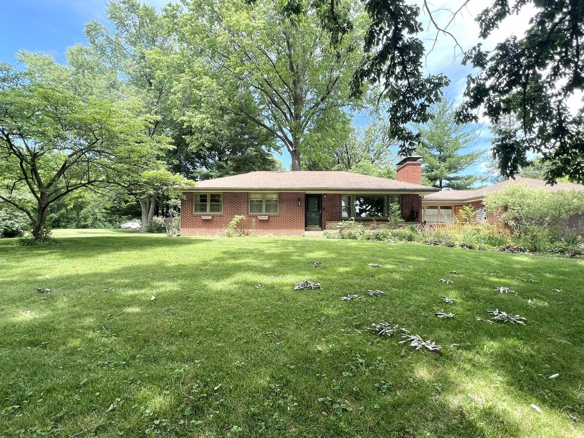 201 Dodson Dr., Urbana, IL 61802