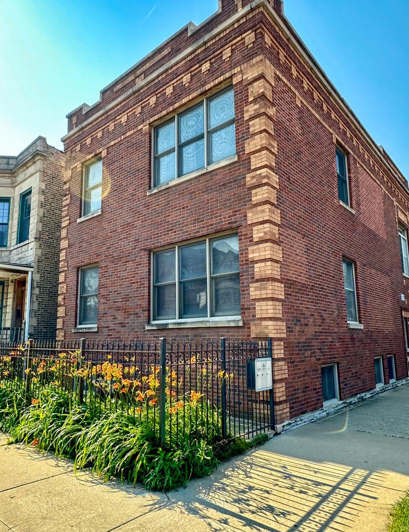 2753 N Campbell Ave. #3, Chicago, IL 60647