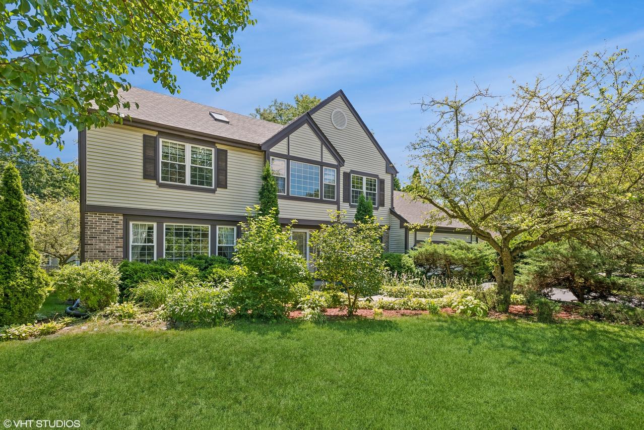 755 Crab Tree Ln., Bartlett, IL 60103