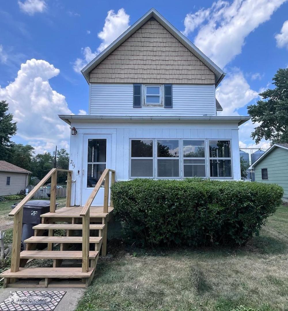 215 W Market St., Piper City, IL 60959