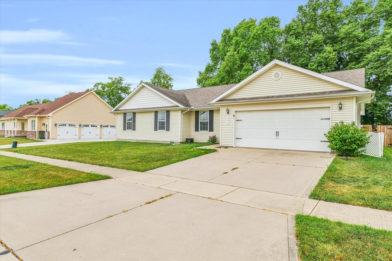 2407 N Skyline Dr., Urbana, IL 61802