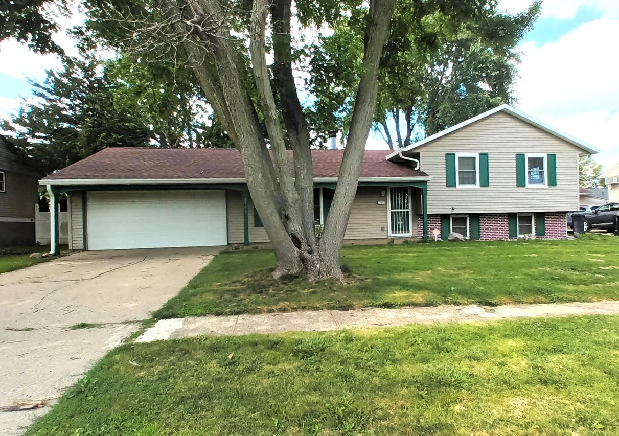 2106 E Vermont Ave., Urbana, IL 61802
