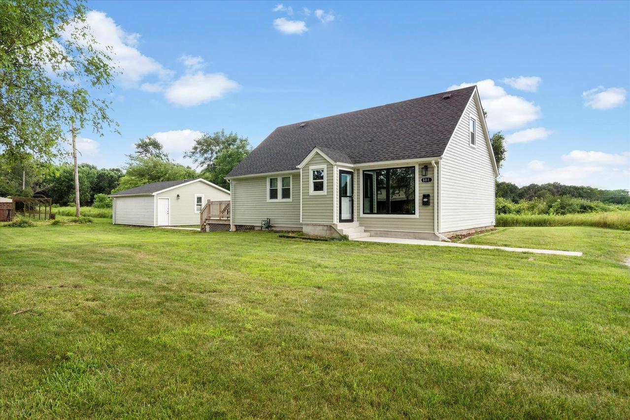 801 156th Pl., Calumet City, IL 60409