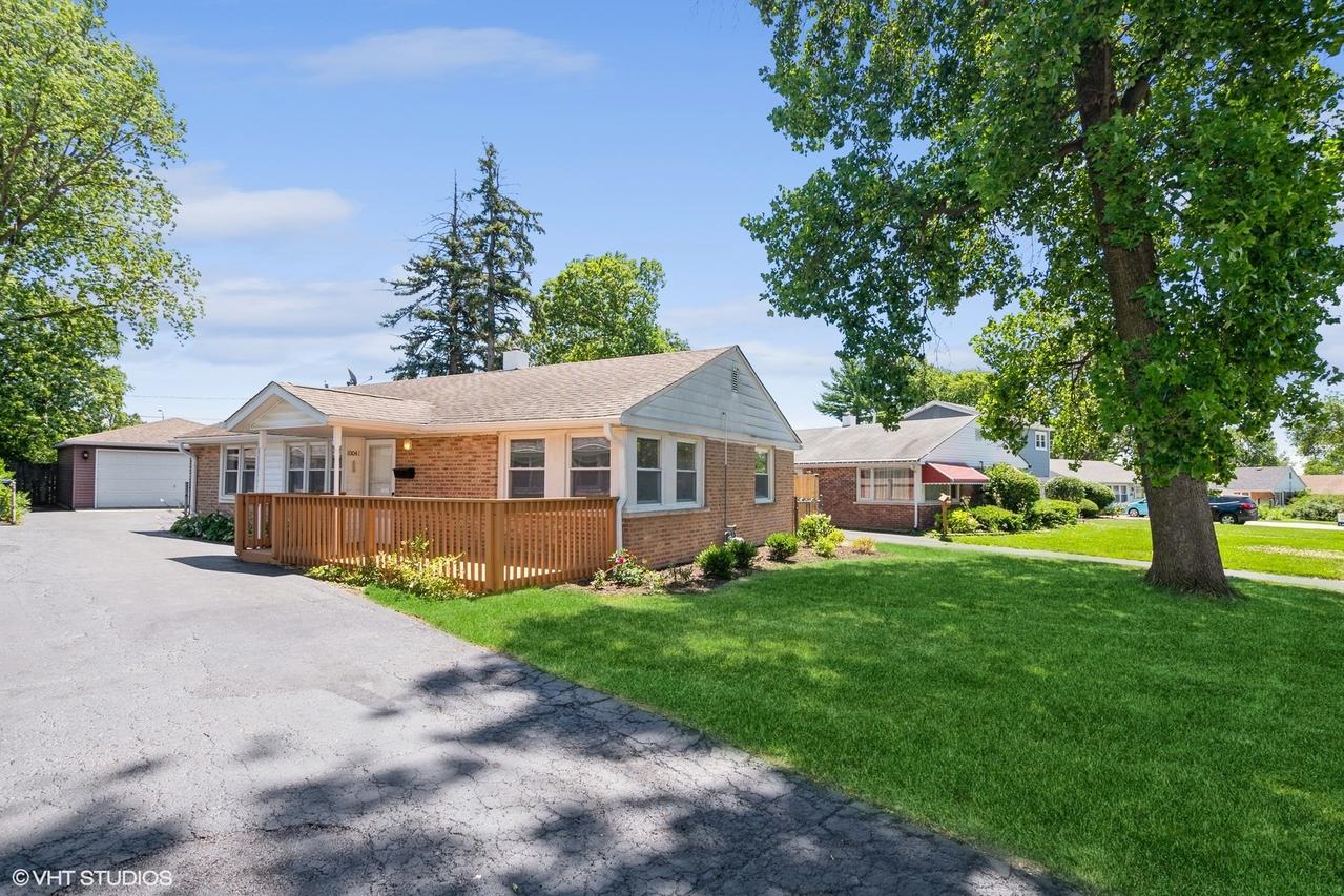 10041 Harnew Rd., Oak Lawn, IL 60453