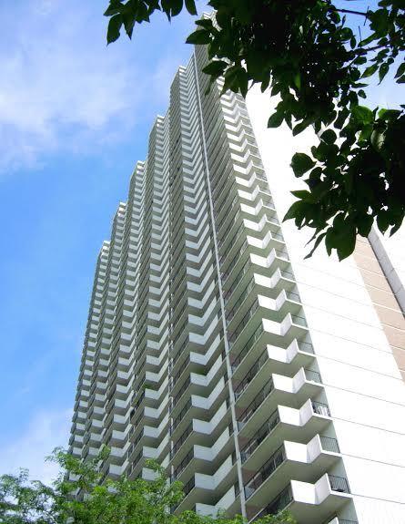 6033 N Sheridan Rd. #26B, Chicago, IL 60660
