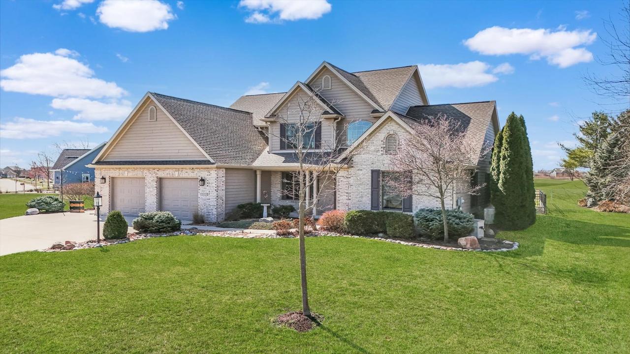 2513 S Stone Creek Blvd., Urbana, IL 61802