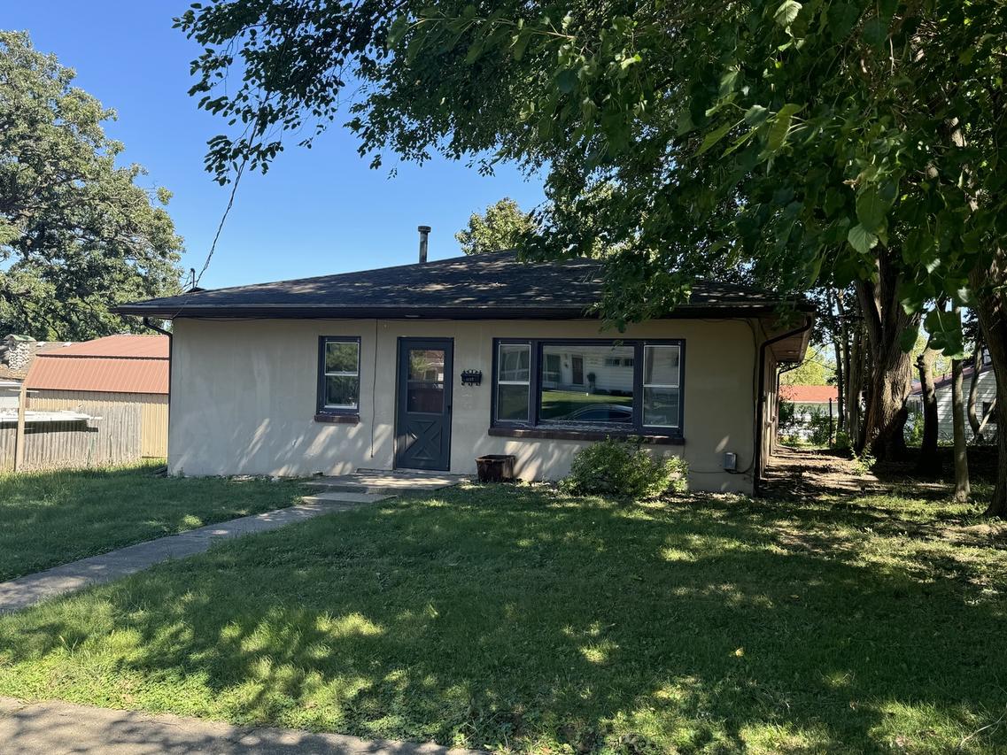 1117 S Saxby Ave., Freeport, IL 61032
