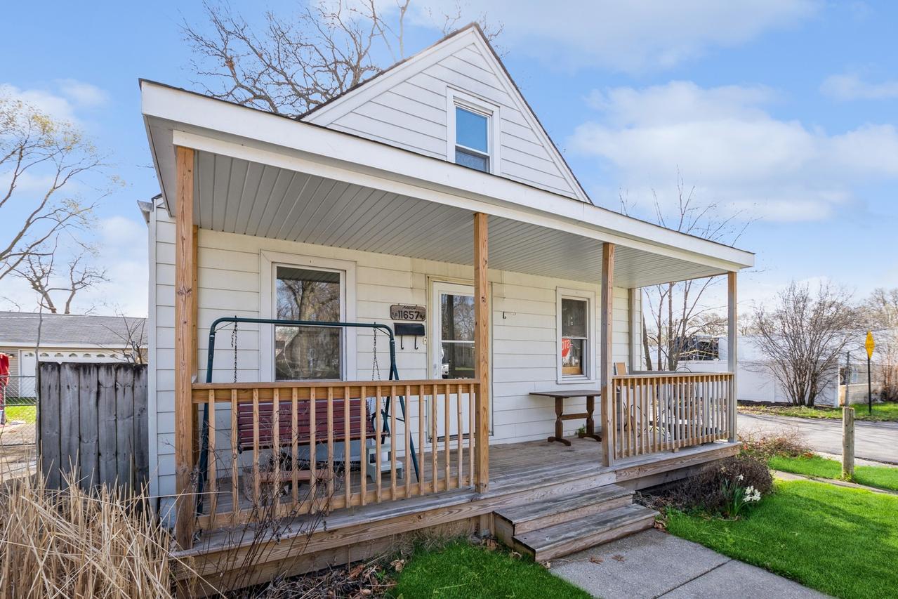 11657 S Central Park Ave., Chicago, IL 60655