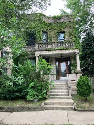 3927 W Belden Ave., Chicago, IL 60647