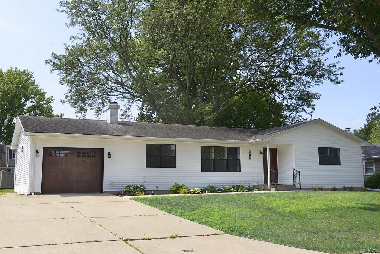805 Knottingham Dr., Ottawa, IL 61350
