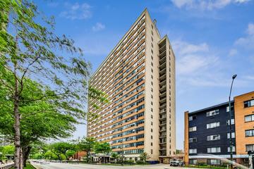 6030 N Sheridan Rd. #903, Chicago, IL 60660